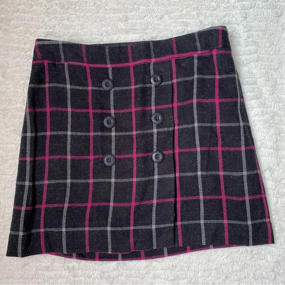 LOFT Dresses & Skirts - Loft woman’s plaid pink/ black/ gray buttons skirt 8P